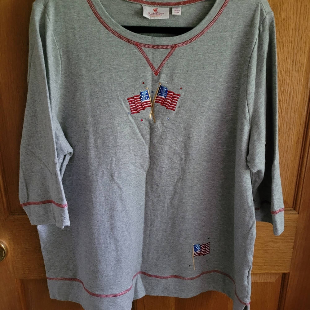Quacker Factory Top/Sweatshirt